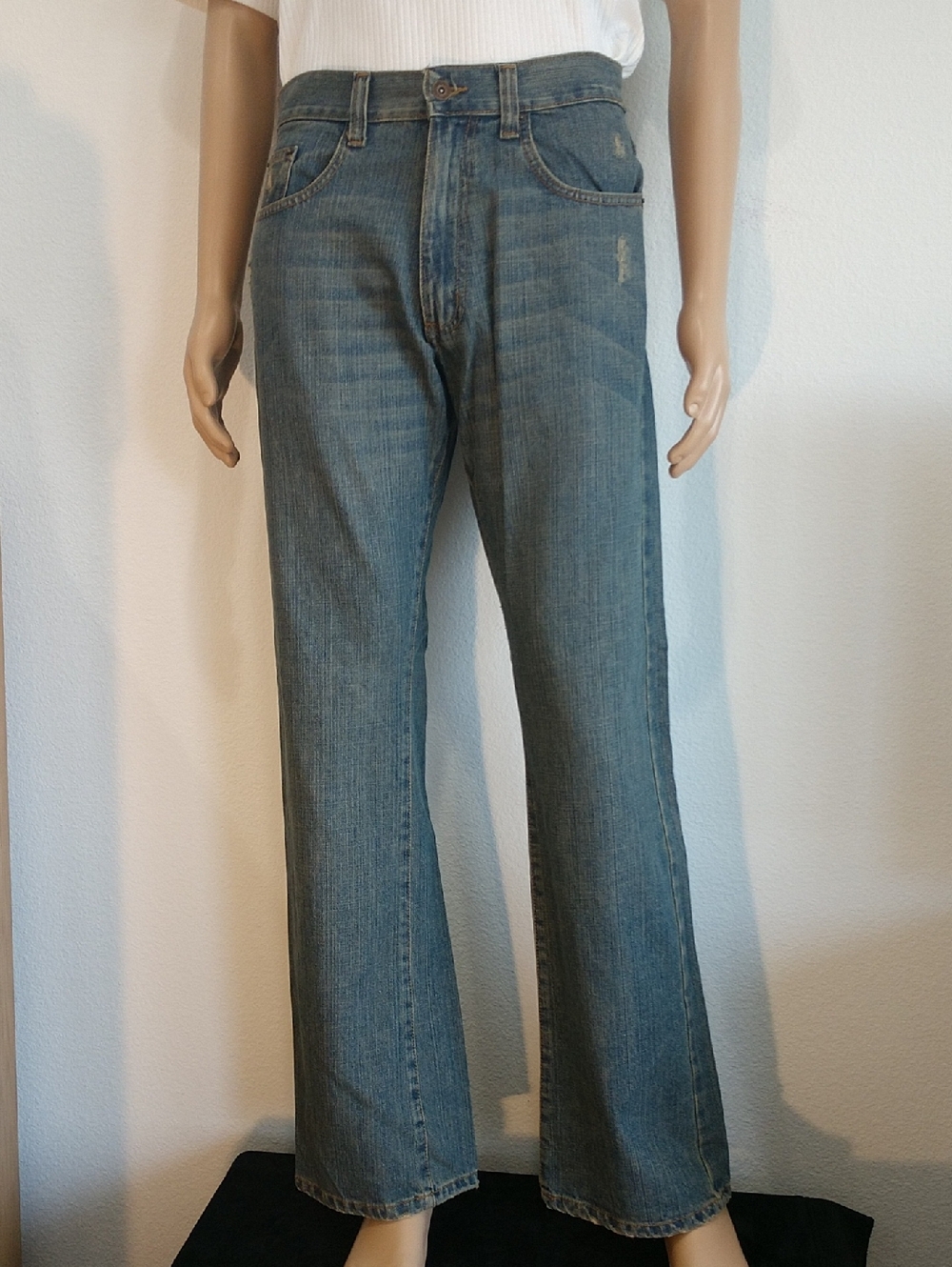 Men's Bootcut Jeans in Medium Blue - Classic Everyday Style 32 x 34